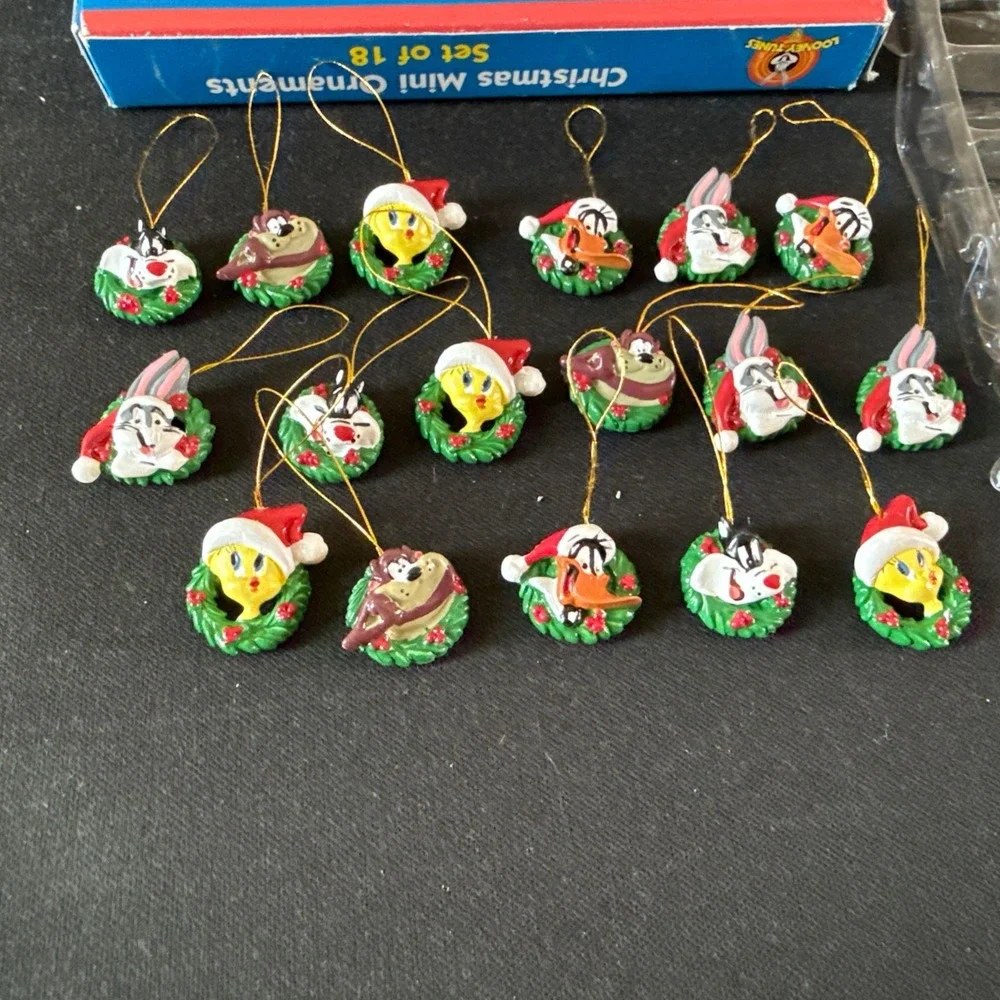Looney Tunes Mania this lot